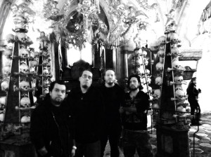 Nausea (esq. pra dir.): Eric Castro (bateria), Oscar Garcia (vocal/guitarra), Leon Del Müerte (guitarra) e Alejandro Corredor (baixo).