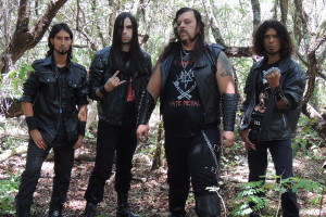 Scourge (esq. pra dir.): William Santos (bateria), Maurício Gonçalves (guitarra), Juarez Távora (vocal e baixo) e Pretho Souto (guitarra).