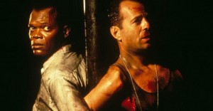 Zeus Carver (Samuel Jackson) e John McClane (Bruce Willis) em sérios apuros!
