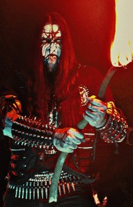 Mantus (guitarrista e demais instrumentos): alma e dedicação Black Metal!