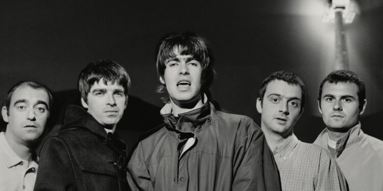Oasis: Por que Liam e Noel Gallagher se odeiam? Irmãos encerraram banda em 2009 1 Oasis - irmãos Liam e Noel Gallagher