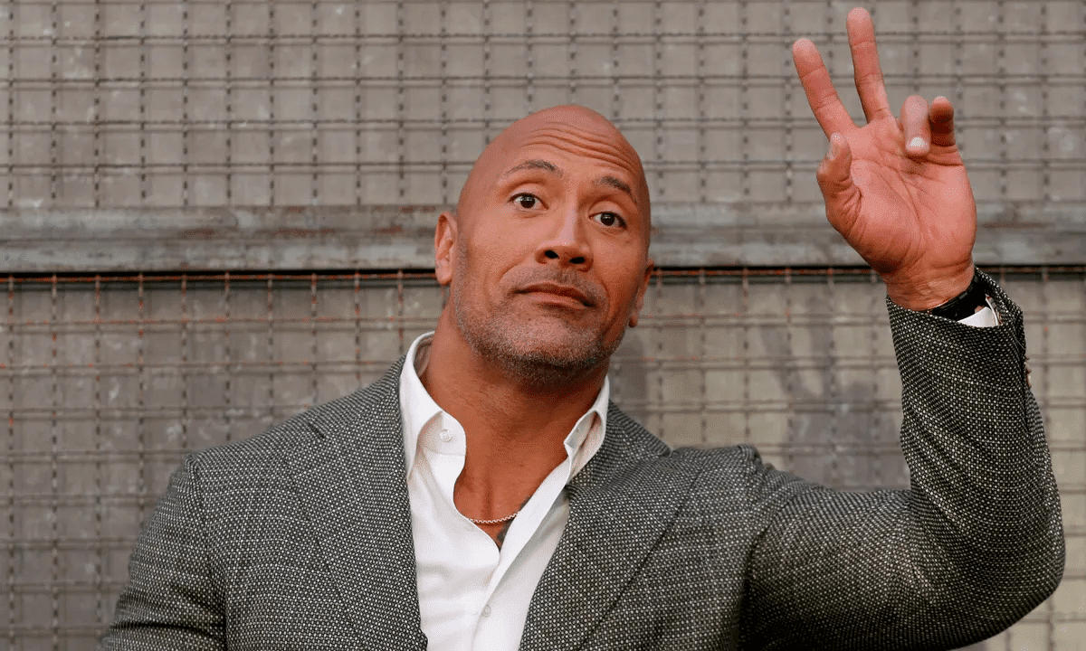 the rock tem um irmão gêmeo