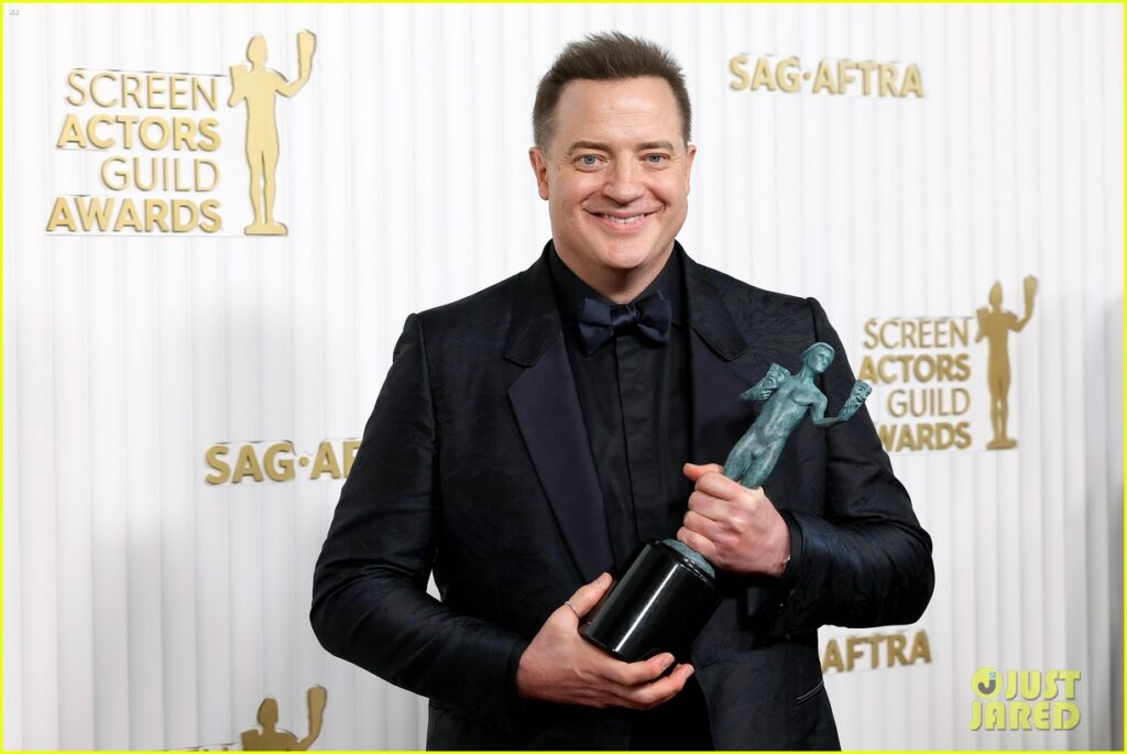 brendan fraser wins for the whale at sag awards 23 02