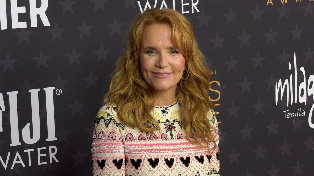 26.05 lea thompson