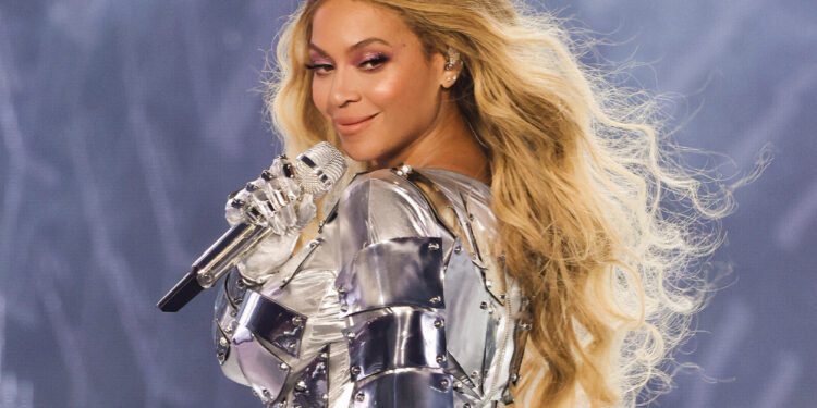 Renaissance Tour: Beyoncé tem truque incrível para deixar maquiagem intacta 1 beyonce
